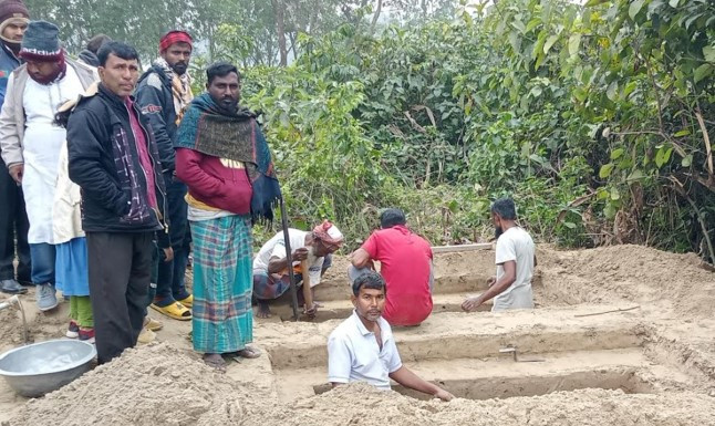 বড় ভাইয়ের লাশ দেখে মারা গেলেন ছোট ভাই